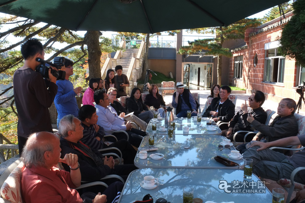 第二屆中外藝術(shù)家黃山對(duì)話--文化中國夢(mèng),第二屆中外藝術(shù)家黃山對(duì)話,文化中國夢(mèng),第二屆,中外藝術(shù)家黃山對(duì)話,中外藝術(shù)家黃山寫生,藝術(shù)中國寫生,藝術(shù)中國活動(dòng)